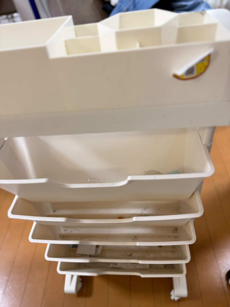 最近SNSで流行っているサイドワゴン収納